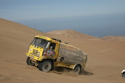 Dakar2011Loprais-4